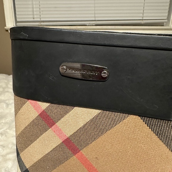 Burberry Woman’s Rainboots - Picture 3 of 4